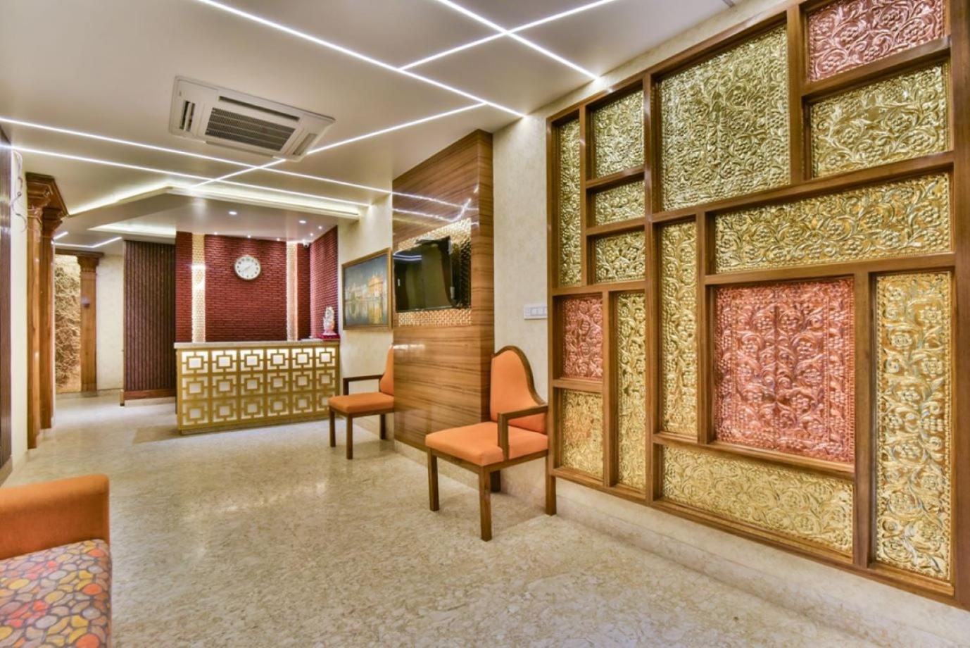 Hotel Rv Golden อัมริตสา ภายนอก รูปภาพ