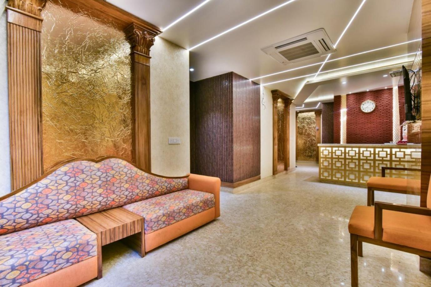Hotel Rv Golden อัมริตสา ภายนอก รูปภาพ